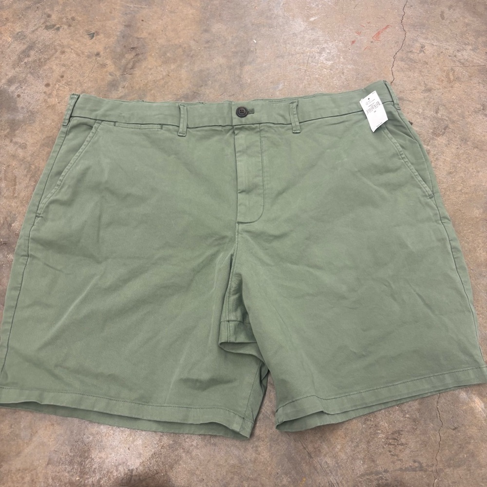 Gap Men’s 8" Essential Modern Chino Shorts Bundle Mens 38 Gray Navy Olive - Picture 2 of 13